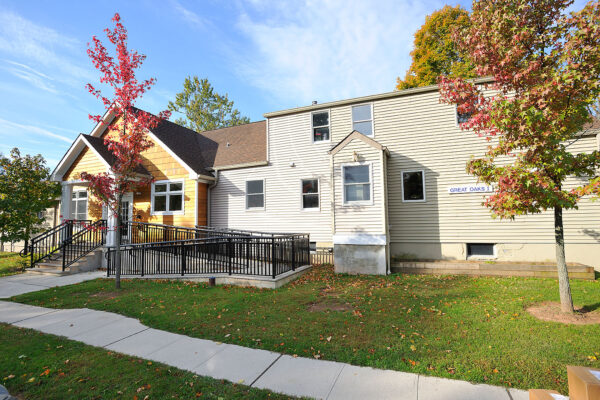 Acorn_DHP0596 Acorn_DHP0596